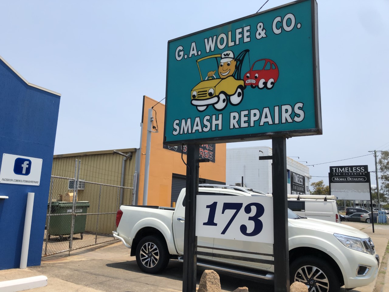 Wolfe Smash Repairs Photos