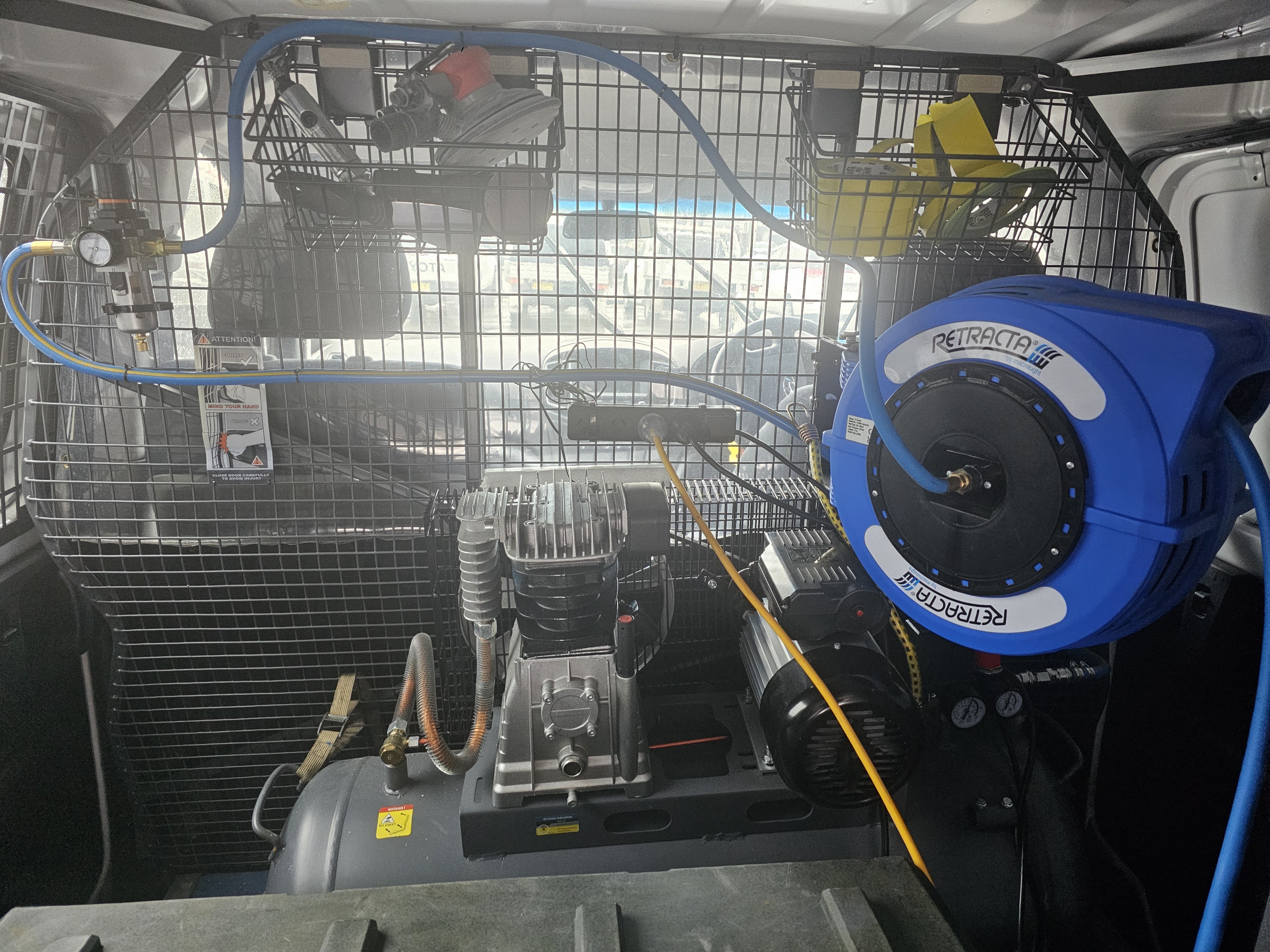 Road Runner Dent and Scratch Photos